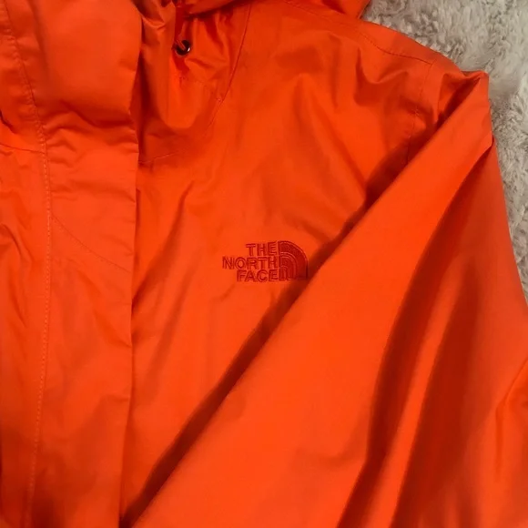 The North face women’s orange lightweight rain jacket - Picture 2 of 5